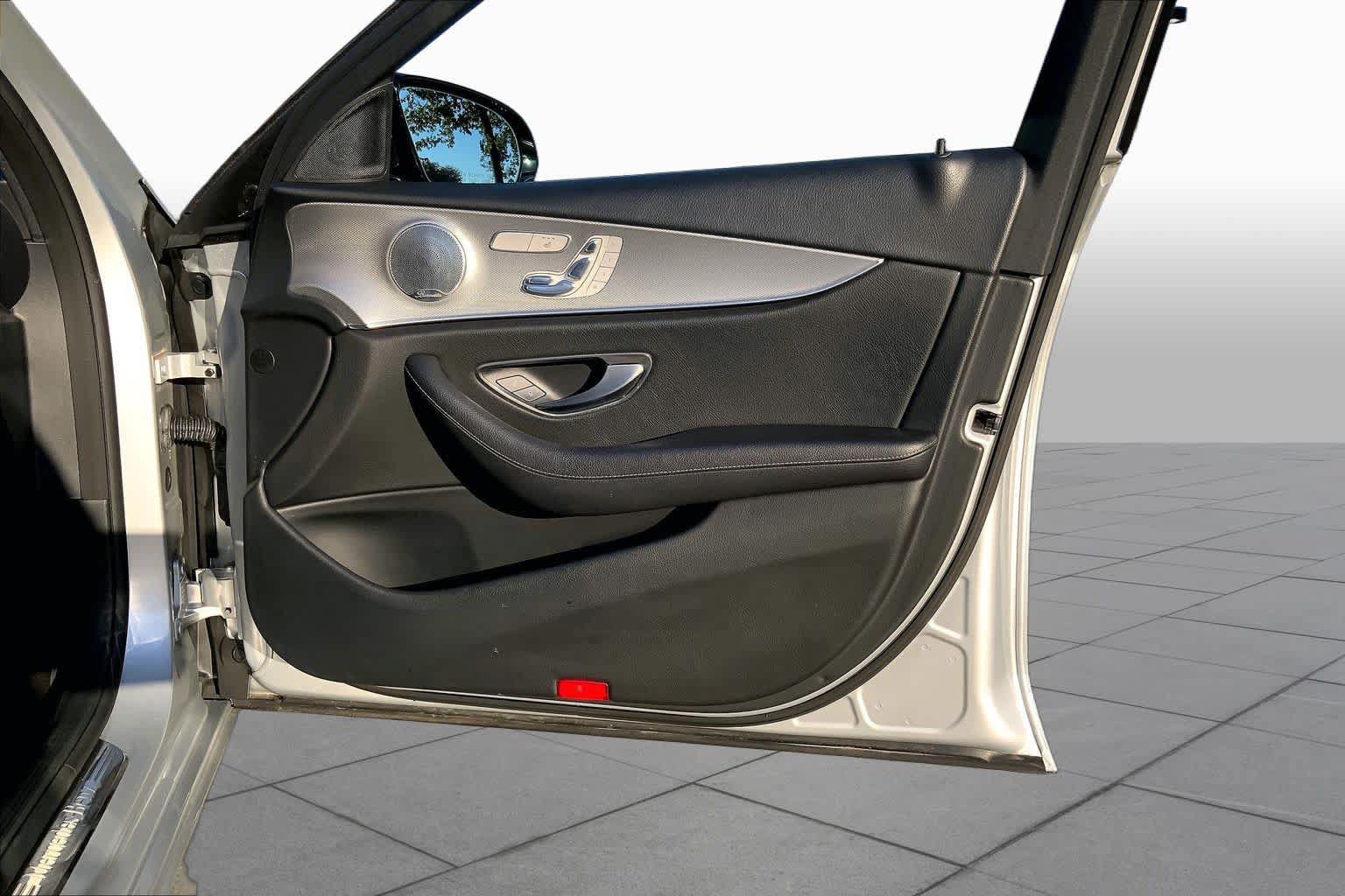 Certified 2017 Mercedes-Benz E 300 4MATIC image 23