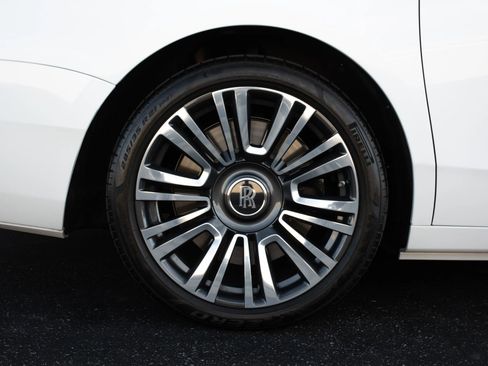 Used 2024 Rolls-Royce Ghost image 43