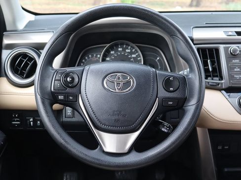 Used 2013 Toyota RAV4 XLE AWD/4WD image 18