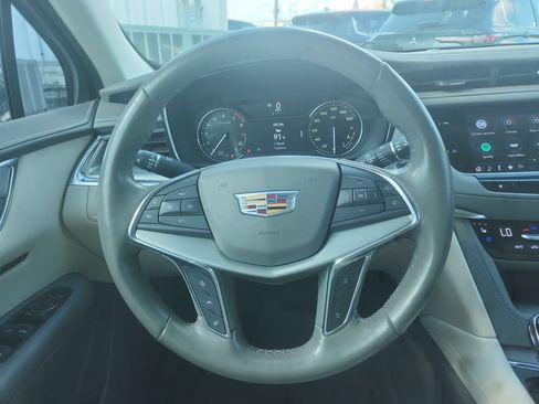 Used 2021 Cadillac XT5 Premium Luxury w/ LPO, Floor Liner Package FWD image 3