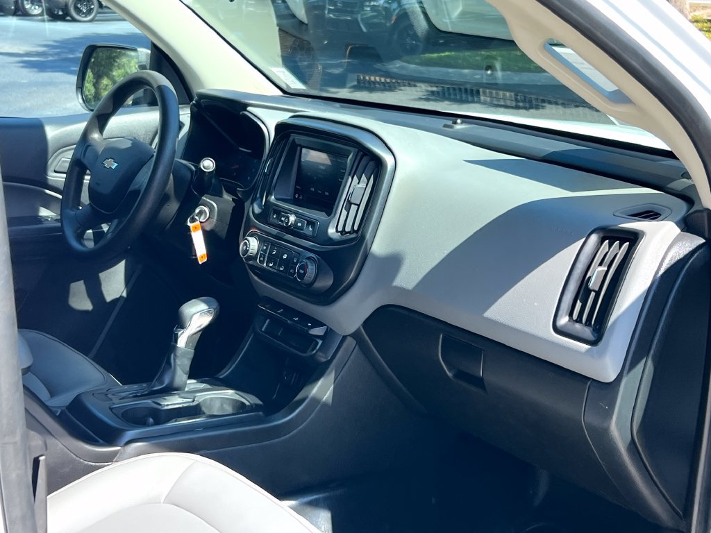 Used 2022 Chevrolet Colorado W/T RWD image 16
