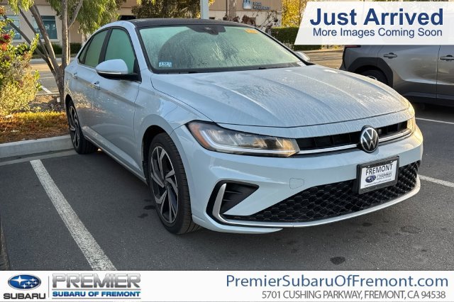 Used 2025 Volkswagen Jetta SEL FWD image 1