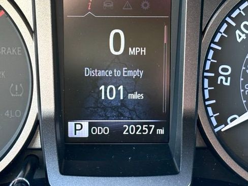 Used 2021 Toyota Tacoma TRD Off-Road w/ Technology Package image 26