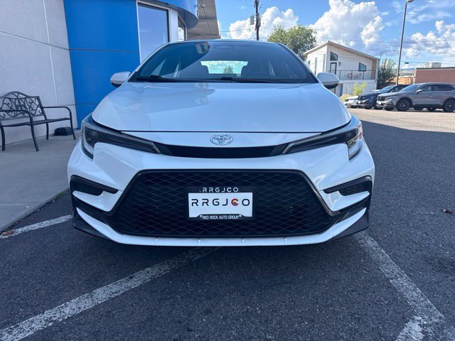 Used 2025 Toyota Corolla SE FWD image 2