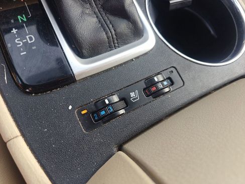 Used 2016 Toyota Highlander Limited image 11