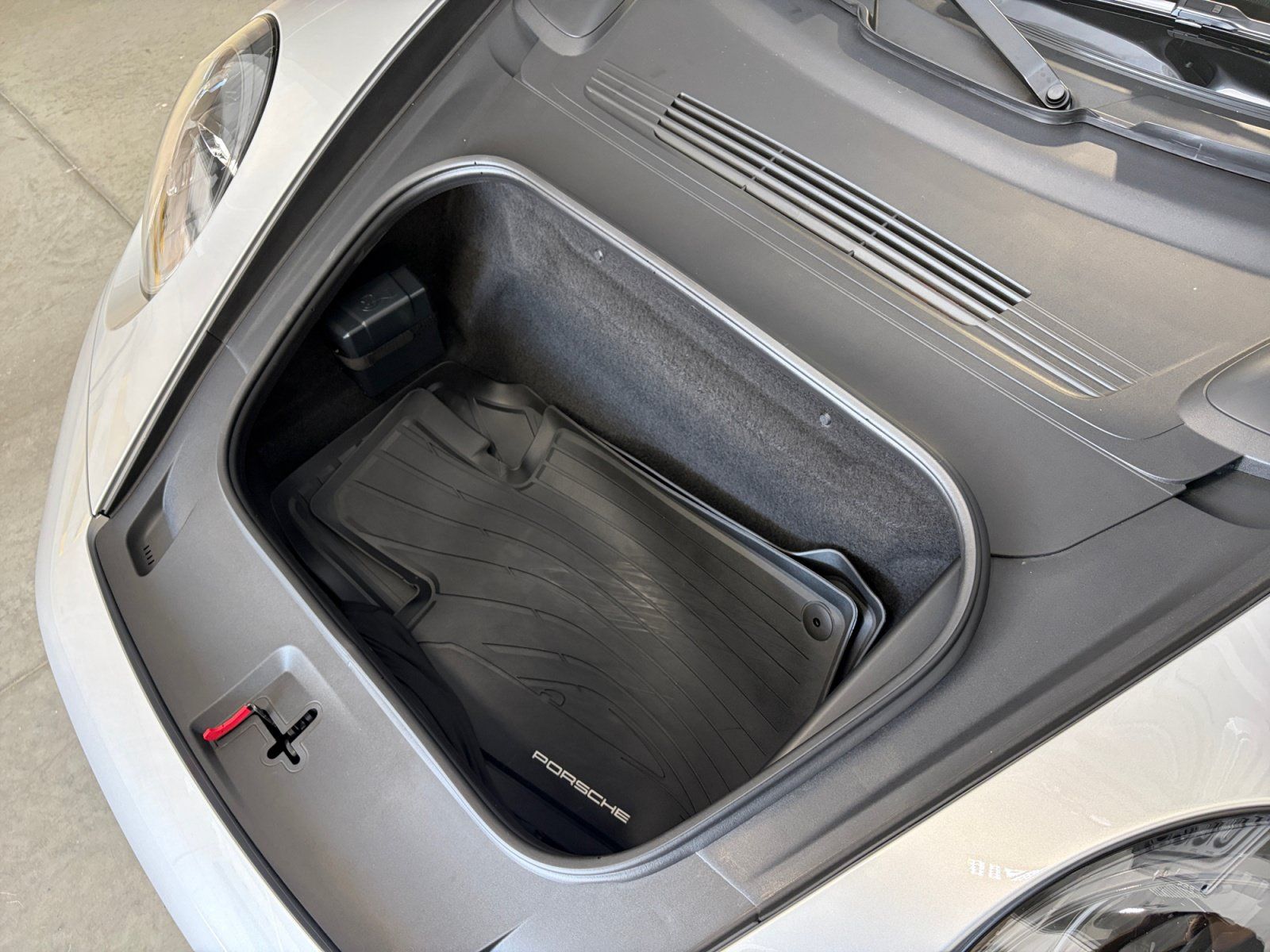 Certified 2025 Porsche 911 Carrera GTS RWD image 25