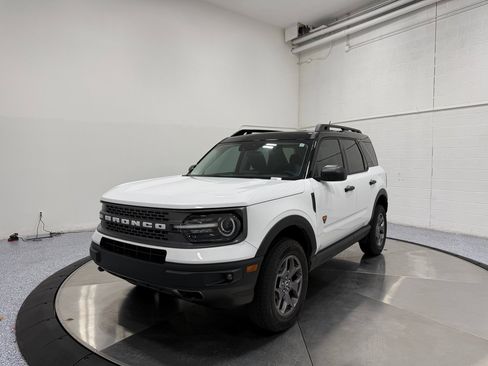 Used 2024 Ford Bronco Sport Badlands image 3