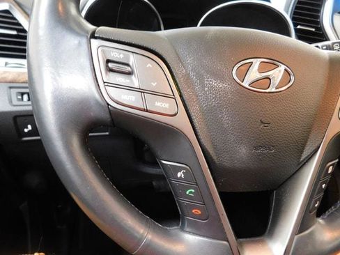 Used 2017 Hyundai Santa Fe Limited image 17