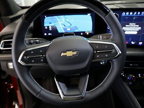 New 2025 Chevrolet Traverse LT w/ Enhanced Driving Package FWD image 23