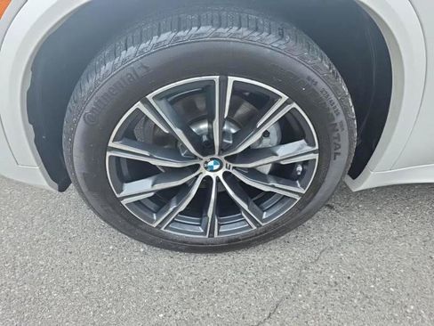Used 2021 BMW X5 xDrive40i w/ M Sport Package AWD/4WD image 8
