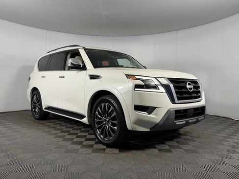 Used 2024 Nissan Armada Platinum w/ Captain's Chairs Package AWD/4WD image 3