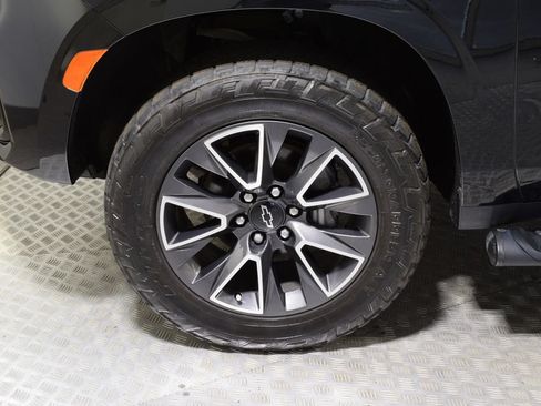 Used 2022 Chevrolet Tahoe Z71 w/ Luxury Package AWD/4WD image 36