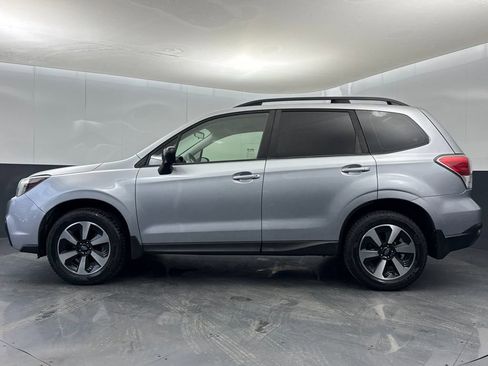 Used 2017 Subaru Forester 2.5i w/ Alloy Wheel Package image 6