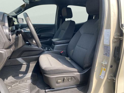 Used 2024 Chevrolet Colorado Trail Boss w/ Advanced Trailering Package AWD/4WD image 13
