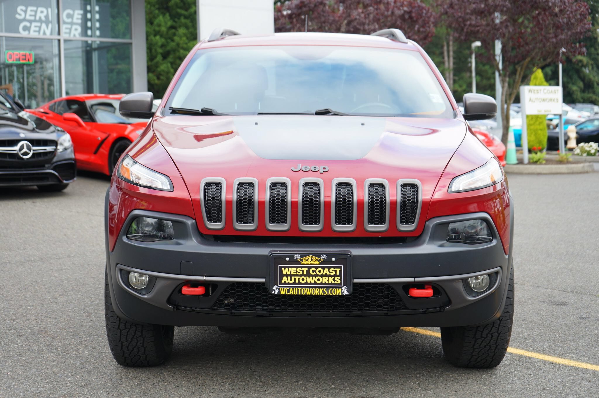 Used 2015 Jeep Cherokee Trailhawk w/ Ventilated/Heated Seat Group AWD/4WD image 8