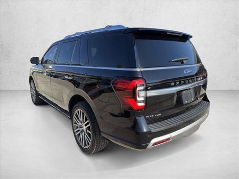Used 2022 Ford Expedition Platinum AWD/4WD image 3