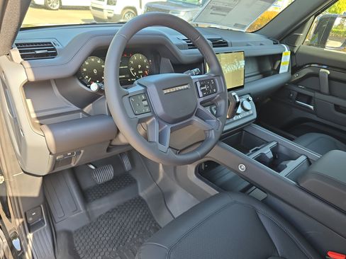 New 2025 Land Rover Defender 110 S image 15