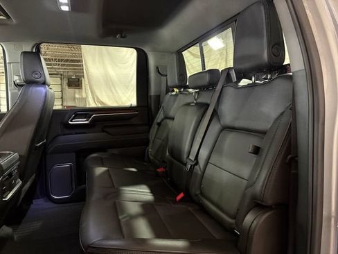 Used 2025 GMC Sierra 3500 Denali w/ Denali Reserve Package AWD/4WD image 37