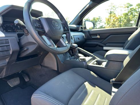 Used 2024 Toyota Tacoma TRD Off-Road image 20