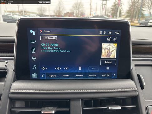 Used 2023 Chevrolet Suburban Premier image 29