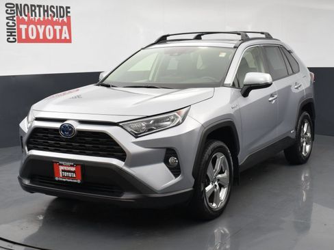 Used 2021 Toyota RAV4 XLE Premium AWD/4WD image 8