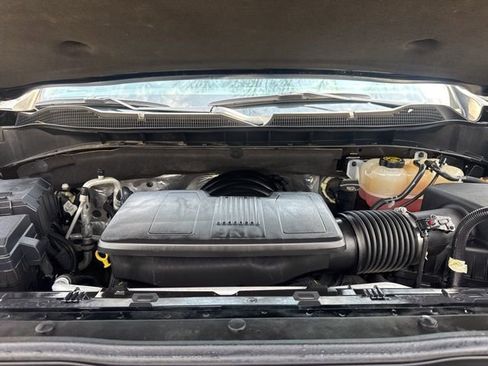 Used 2022 Chevrolet Silverado 1500 ZR2 w/ Technology Package image 18