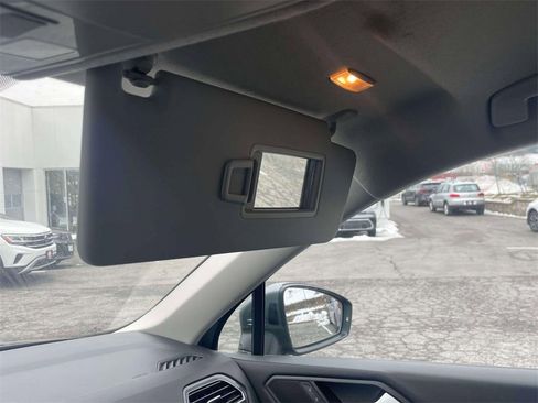 Used 2021 Volkswagen Tiguan S image 31