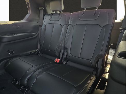 New 2026 Jeep Grand Cherokee L Limited AWD/4WD image 9