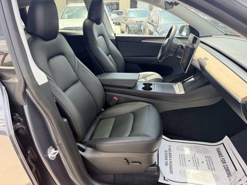 Used 2023 Tesla Model Y Long Range AWD/4WD image 17