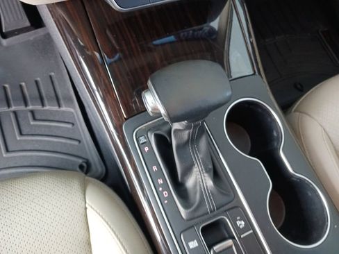 Used 2019 Kia Sorento EX FWD image 35