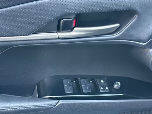 Used 2025 Toyota Camry XSE image 13