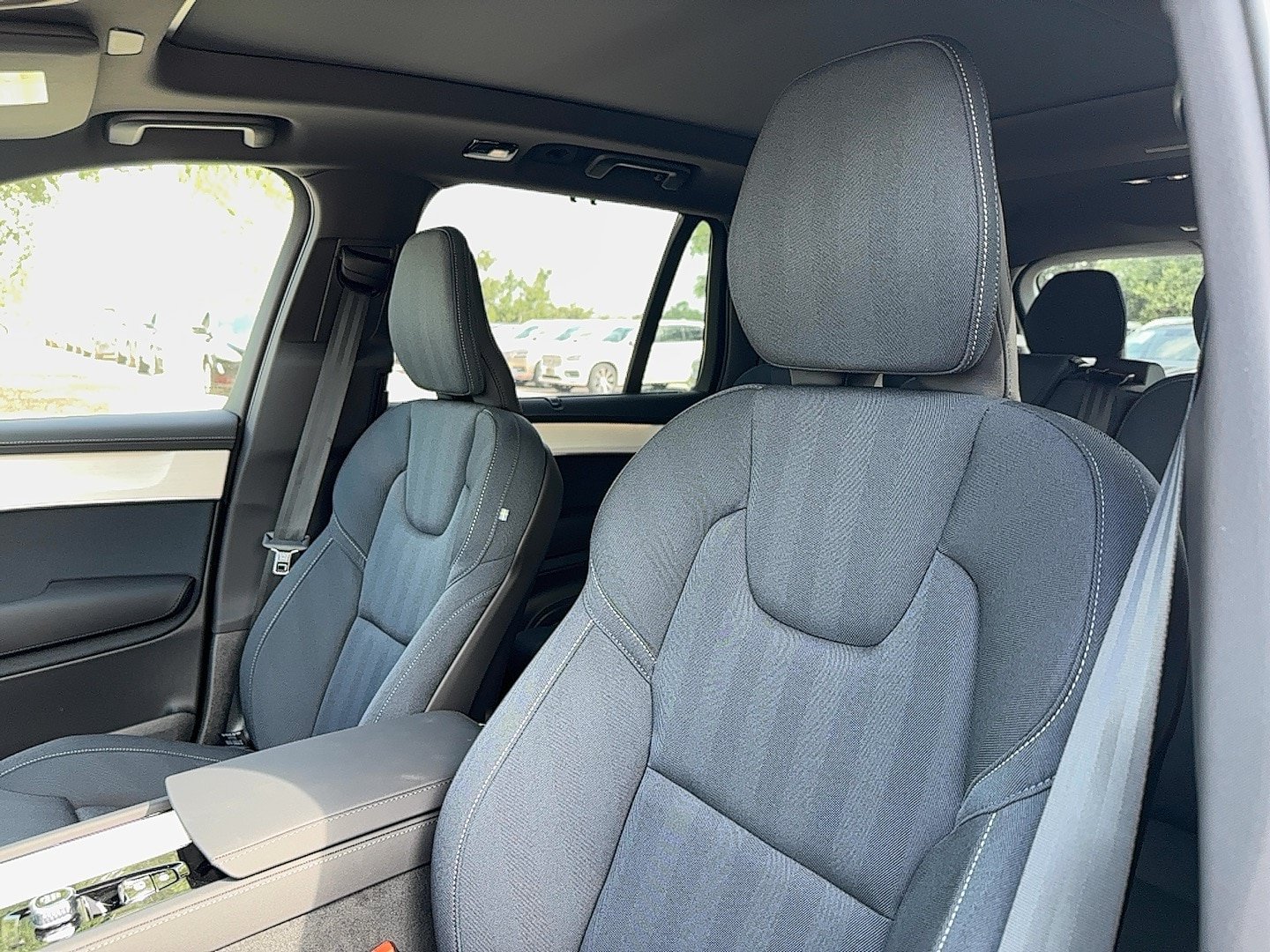 Used 2026 Volvo XC90 B6 Ultra w/ Protection Package Premier AWD/4WD image 13