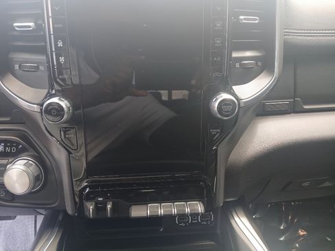 Used 2023 RAM 1500 Laramie AWD/4WD image 8