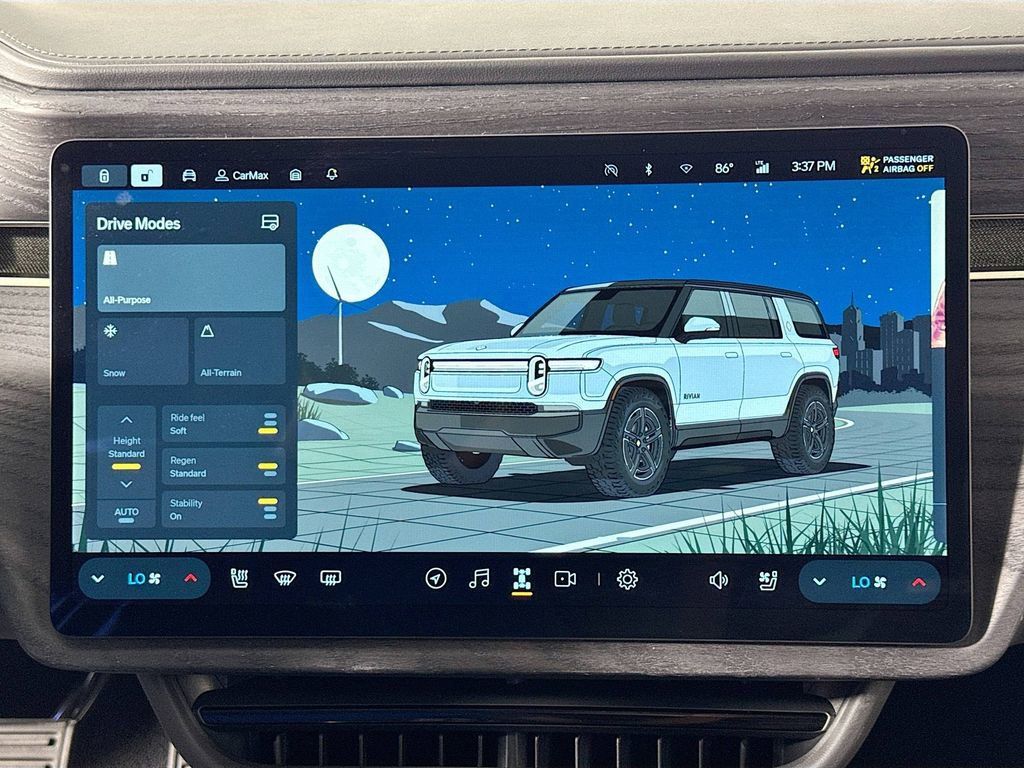 Used 2025 Rivian R1S Adventure Dual AWD/4WD image 14