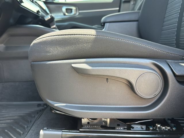 New 2026 Kia Sorento LX FWD image 24