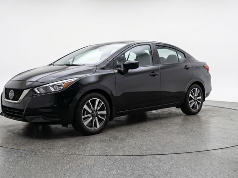 Used 2025 Nissan Versa SV FWD image 3