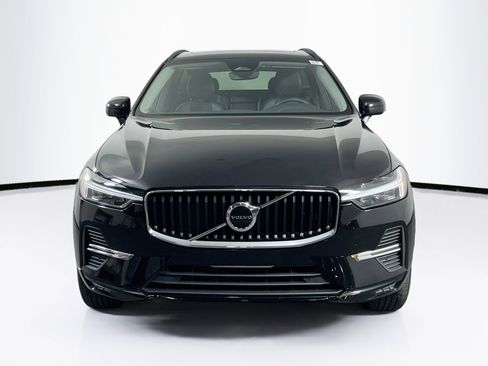 Used 2023 Volvo XC60 B5 Core w/ Protection Package Premier image 2