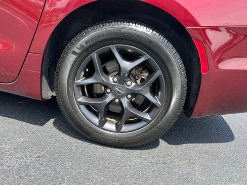 Used 2019 Chrysler Pacifica Touring-L Plus w/ S Appearance Package image 10