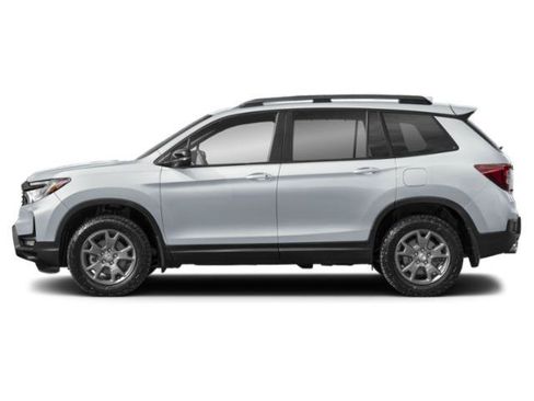 Used 2024 Honda Passport TrailSport image 3