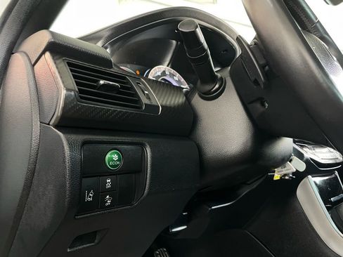 Used 2017 Honda Accord Sport image 21