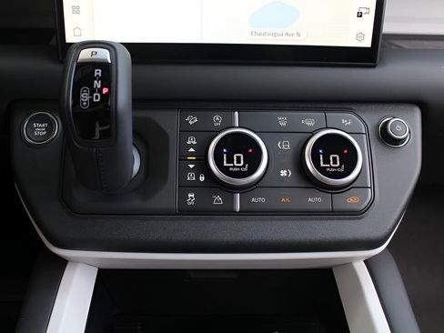 New 2025 Land Rover Defender 110 S AWD/4WD image 26