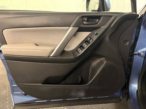 Used 2018 Subaru Forester 2.5i Premium w/ Protection Package #1 AWD/4WD image 5