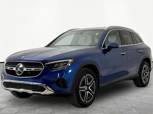 Used 2026 Mercedes-Benz GLC 300 4MATIC image 1
