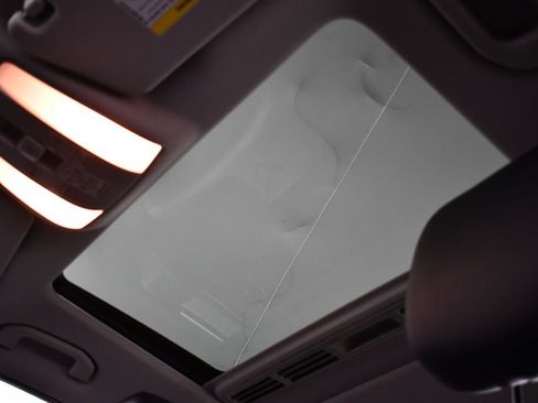 Used 2013 Mercedes-Benz E 350 Sedan image 44