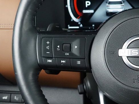 Used 2023 Nissan Pathfinder Platinum FWD image 28