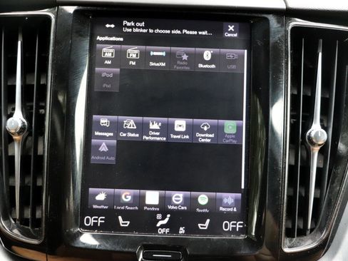 Used 2018 Volvo XC60 T5 Momentum w/ Vision Package image 24