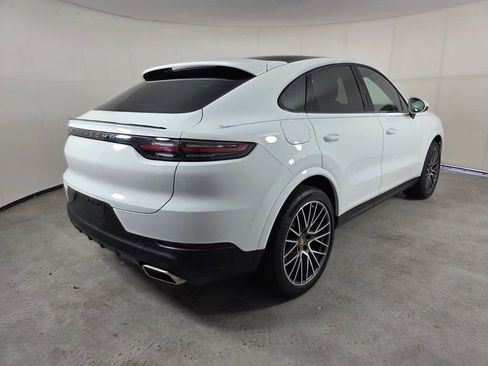 Used 2021 Porsche Cayenne Coupe AWD/4WD image 4