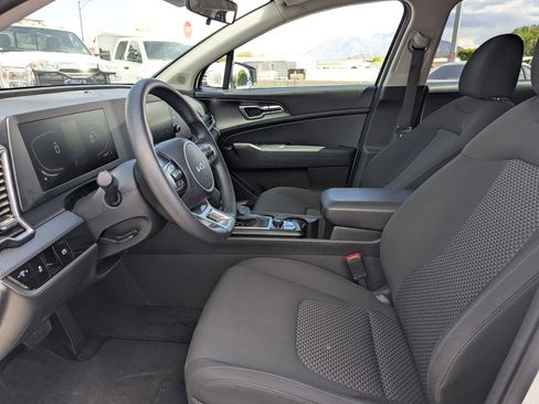 Used 2024 Kia Sportage LX AWD/4WD image 25