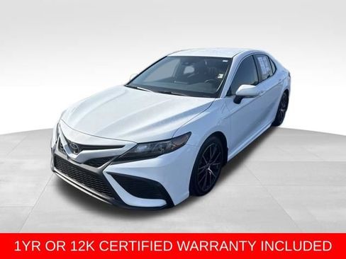 Used 2023 Toyota Camry SE FWD image 1