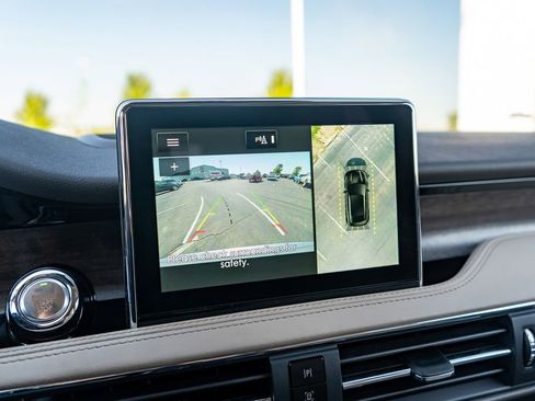 Used 2022 Lincoln Corsair Reserve w/ Equipment Group 201A image 27